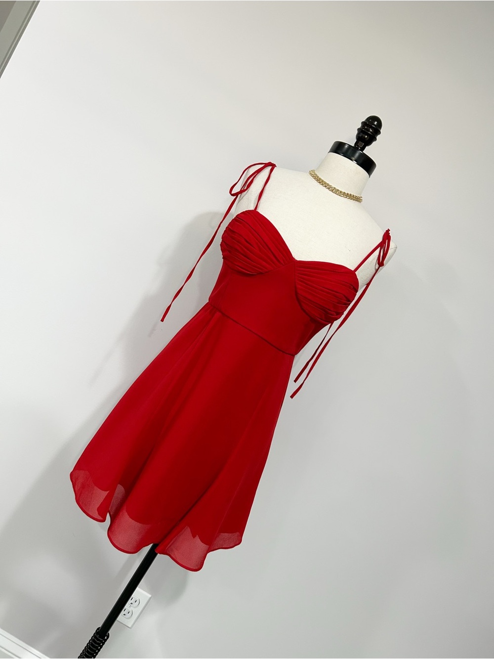 Fame and Partners Red Tie-Shoulder Mini Dress